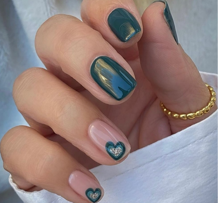 manicura en verde - tendencias 2023 nailart